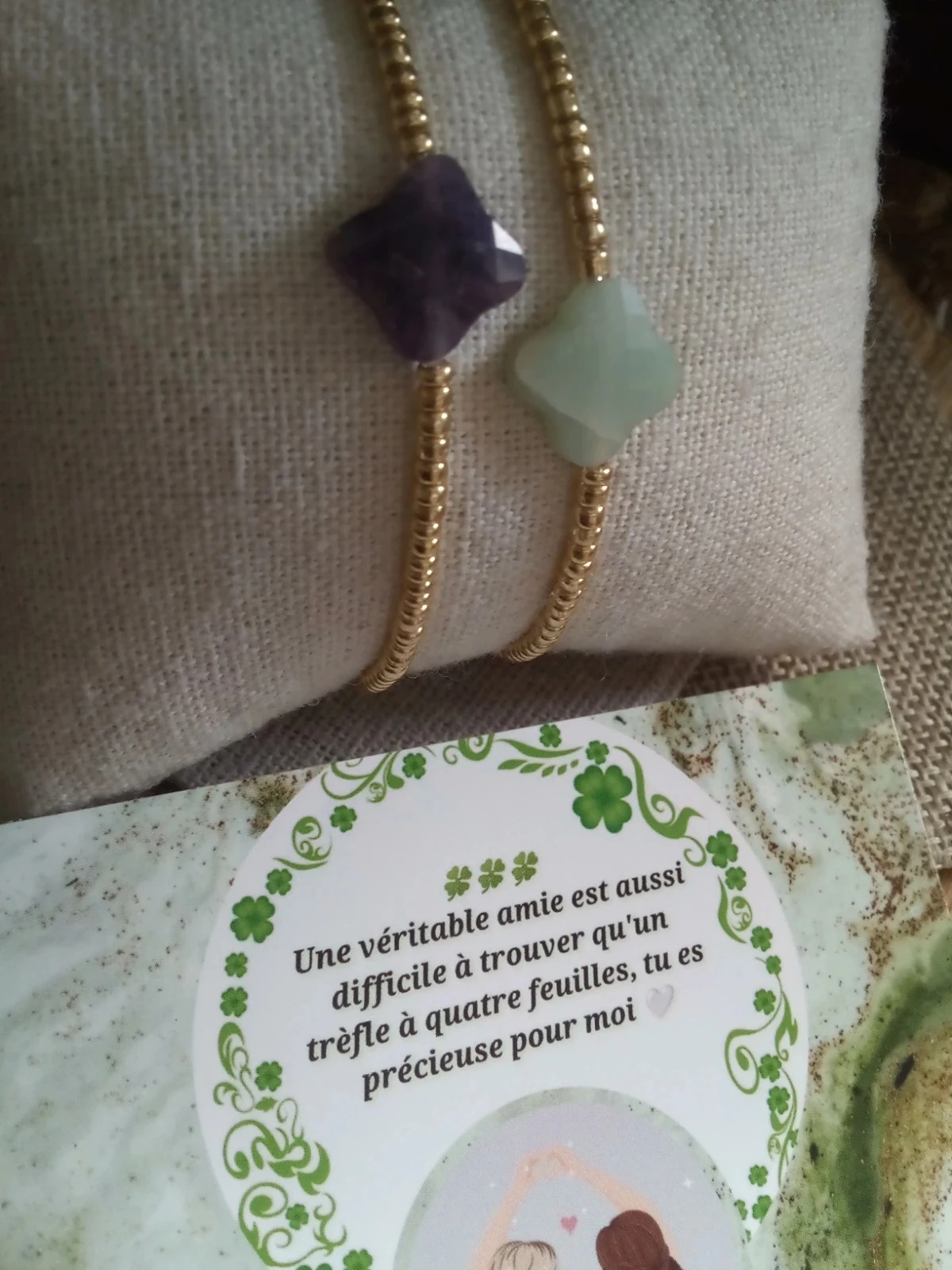 Lote de 2 pulseras de piedra en forma de trébol + tarjeta – photo 2